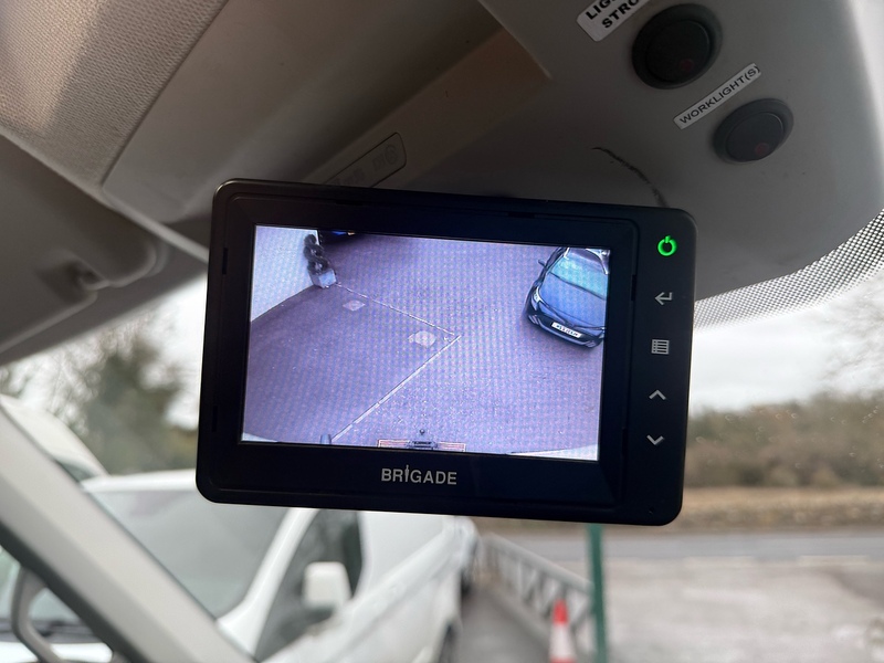 Volkswagen 2.0 TDI CR35 Trendline Panel Van 5dr Diesel Manual RWD MWB Euro 6 (s/s) (177 ps)