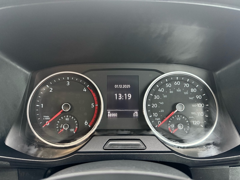 Volkswagen 2.0 TDI CR35 Trendline Panel Van 5dr Diesel Manual RWD MWB Euro 6 (s/s) (177 ps)