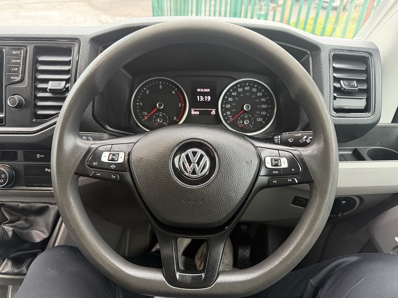 Volkswagen 2.0 TDI CR35 Trendline Panel Van 5dr Diesel Manual RWD MWB Euro 6 (s/s) (177 ps)