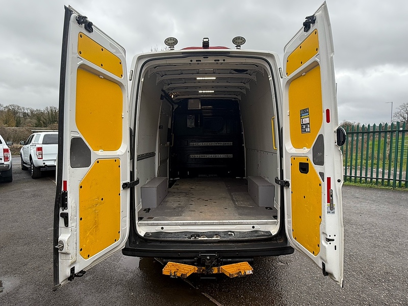 Volkswagen 2.0 TDI CR35 Trendline Panel Van 5dr Diesel Manual RWD MWB Euro 6 (s/s) (177 ps)