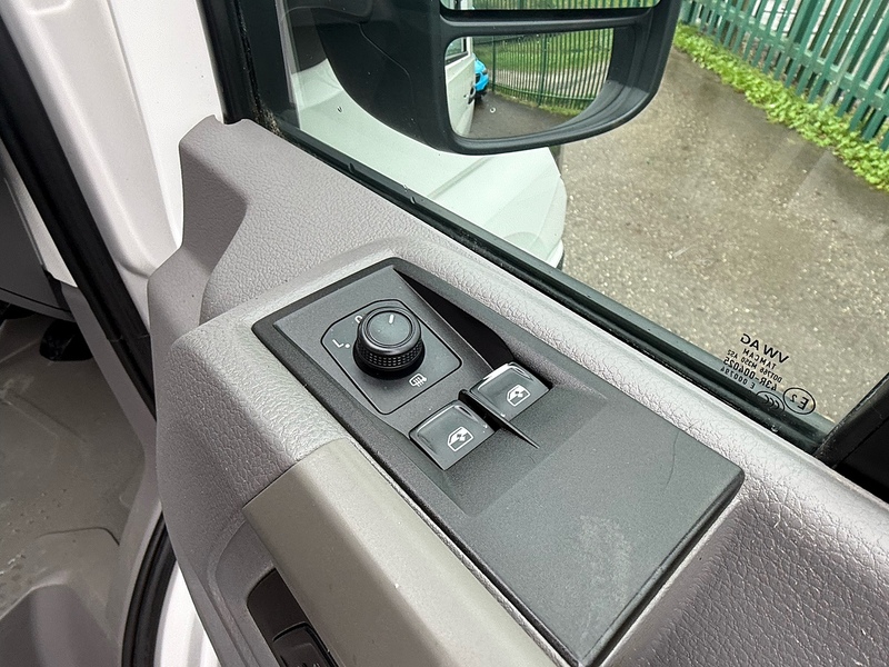 Volkswagen 2.0 TDI CR35 Trendline Panel Van 5dr Diesel Manual RWD MWB Euro 6 (s/s) (177 ps)