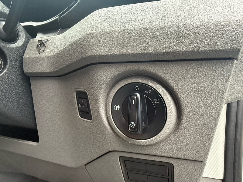 Volkswagen 2.0 TDI CR35 Trendline Panel Van 5dr Diesel Manual RWD MWB Euro 6 (s/s) (177 ps)