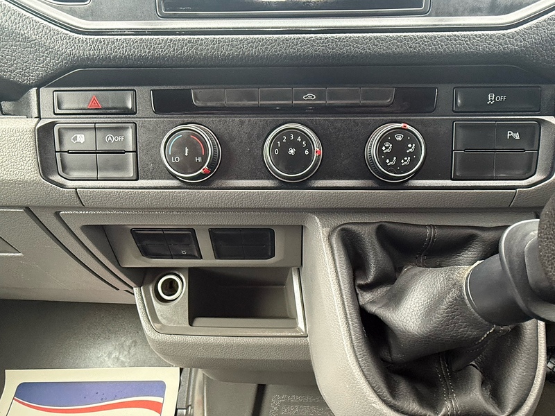 Volkswagen 2.0 TDI CR35 Trendline Panel Van 5dr Diesel Manual RWD MWB Euro 6 (s/s) (177 ps)