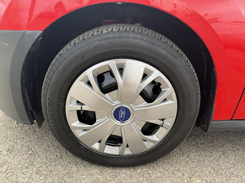 Ford 1.5 TDCi 220 Panel Van 5dr Diesel Manual L1 H1 (124 g/km, 99 bhp)