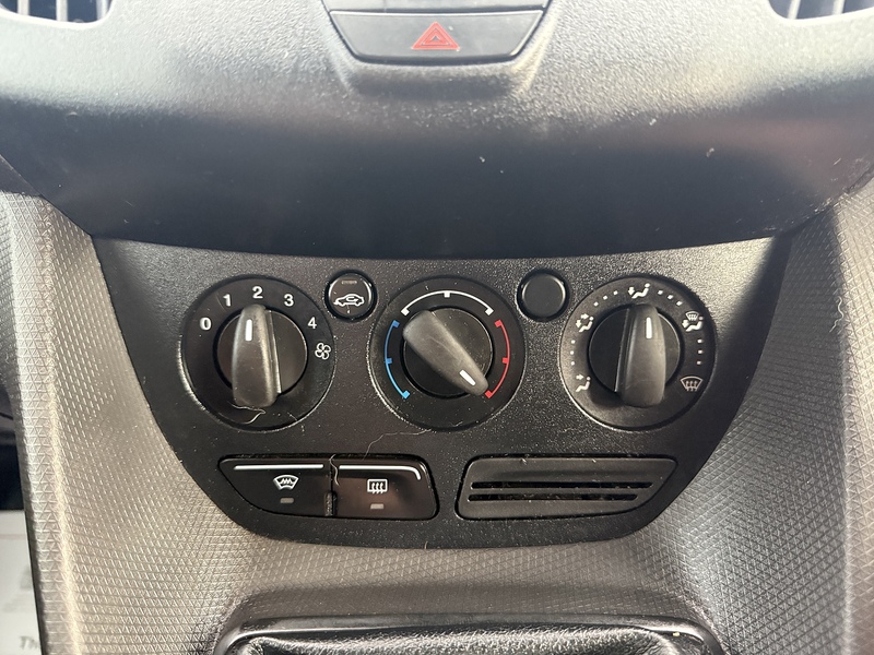 Ford 1.5 TDCi 220 Panel Van 5dr Diesel Manual L1 H1 (124 g/km, 99 bhp)