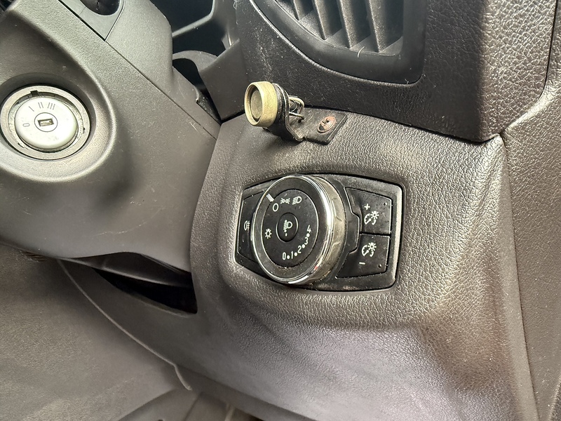 Ford 1.5 TDCi 220 Panel Van 5dr Diesel Manual L1 H1 (124 g/km, 99 bhp)