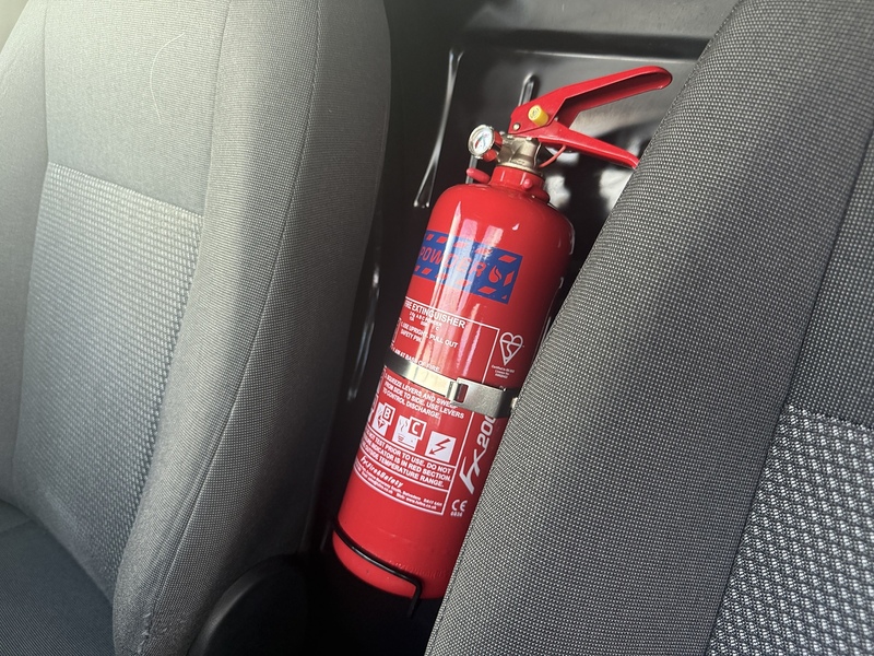 Ford 1.5 TDCi 220 Panel Van 5dr Diesel Manual L1 H1 (124 g/km, 99 bhp)