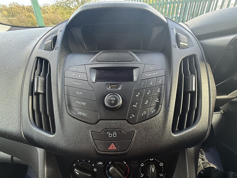 Ford 1.5 TDCi 220 Panel Van 5dr Diesel Manual L1 H1 (124 g/km, 99 bhp)