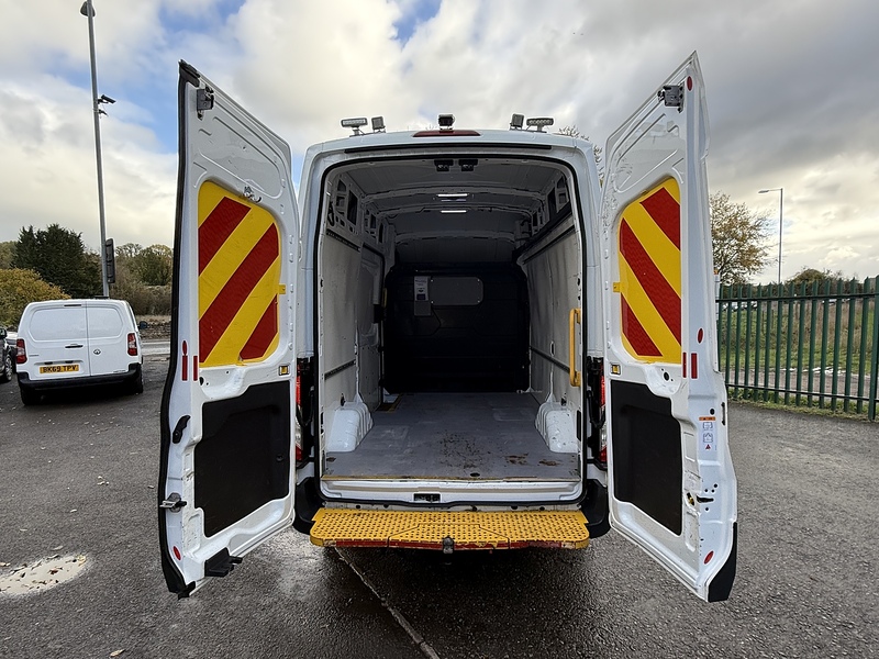 Ford 2.0 350 EcoBlue Panel Van 5dr Diesel Manual RWD L2 H3 Euro 6 (170 ps)