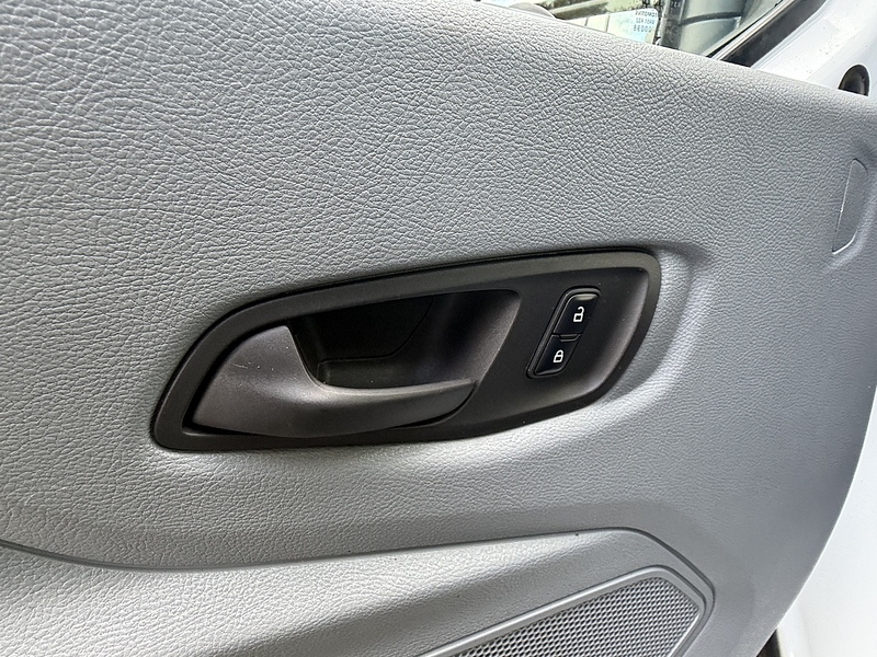 Ford 2.0 350 EcoBlue Panel Van 5dr Diesel Manual RWD L2 H3 Euro 6 (170 ps)