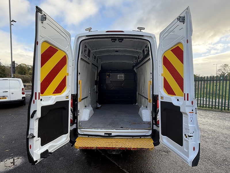 Ford 2.0 350 EcoBlue Panel Van 5dr Diesel Manual RWD L2 H3 Euro 6 (170 ps)