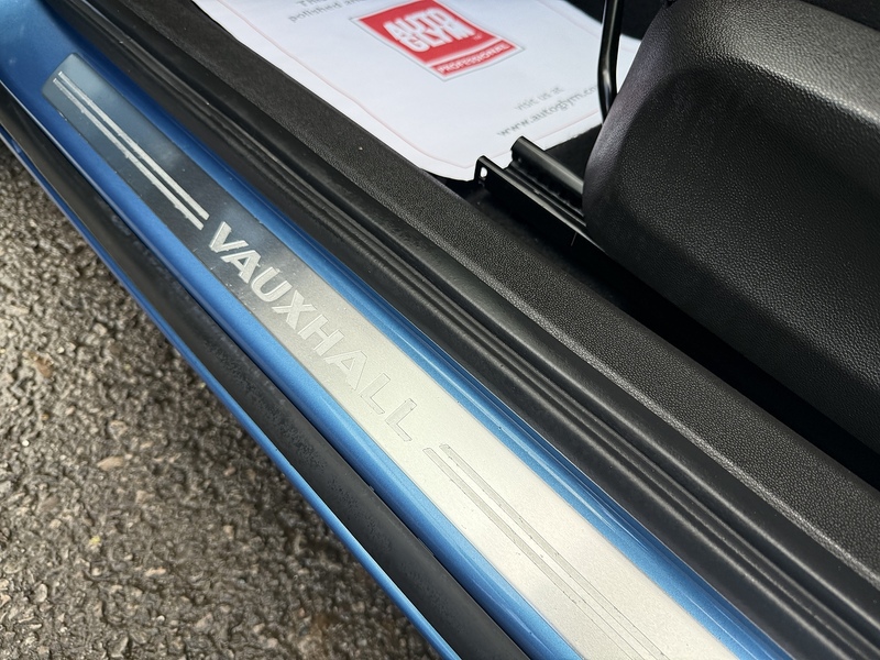 Vauxhall i ecoTEC SE Hatchback 1.4 Manual Petrol