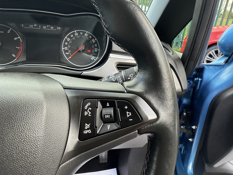 Vauxhall i ecoTEC SE Hatchback 1.4 Manual Petrol