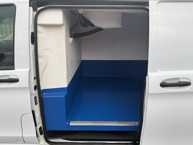 Mercedes-Benz 2.0 114 CDI Progressive Panel Van 5dr Diesel G-Tronic RWD L3 Euro 6 (s/s) (XLWB) (136 ps)