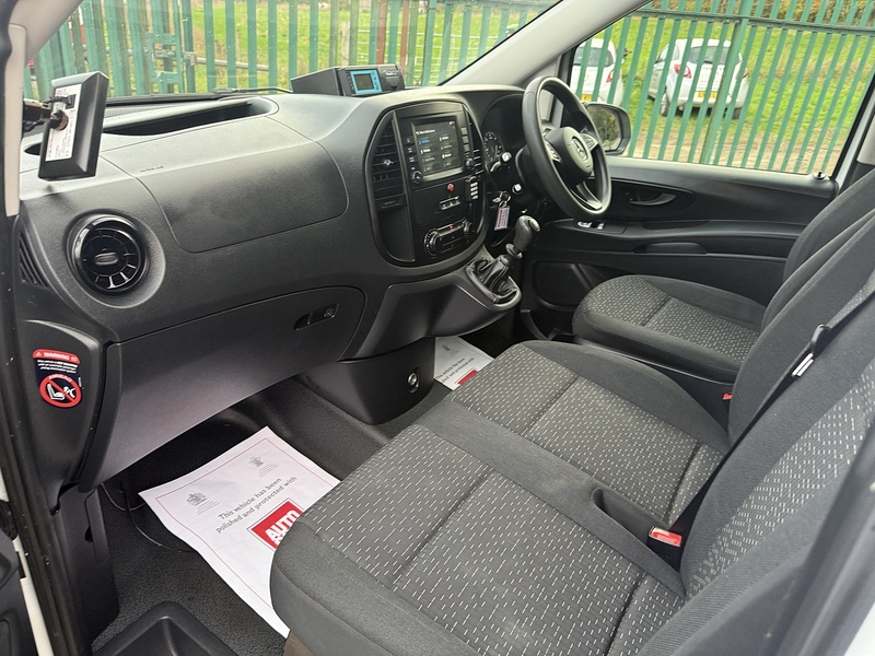 Mercedes-Benz 2.0 114 CDI Progressive Panel Van 5dr Diesel G-Tronic RWD L3 Euro 6 (s/s) (XLWB) (136 ps)