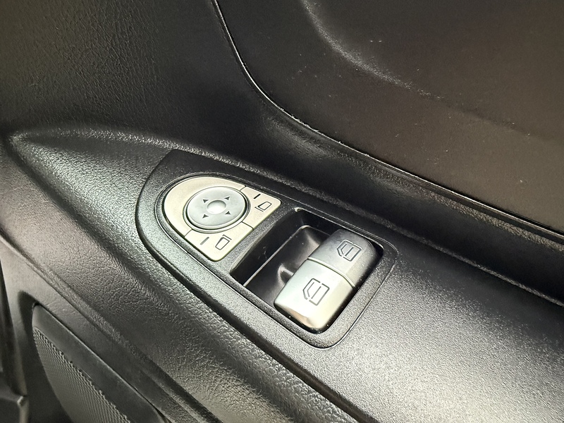 Mercedes-Benz 2.0 114 CDI Progressive Panel Van 5dr Diesel G-Tronic RWD L3 Euro 6 (s/s) (XLWB) (136 ps)