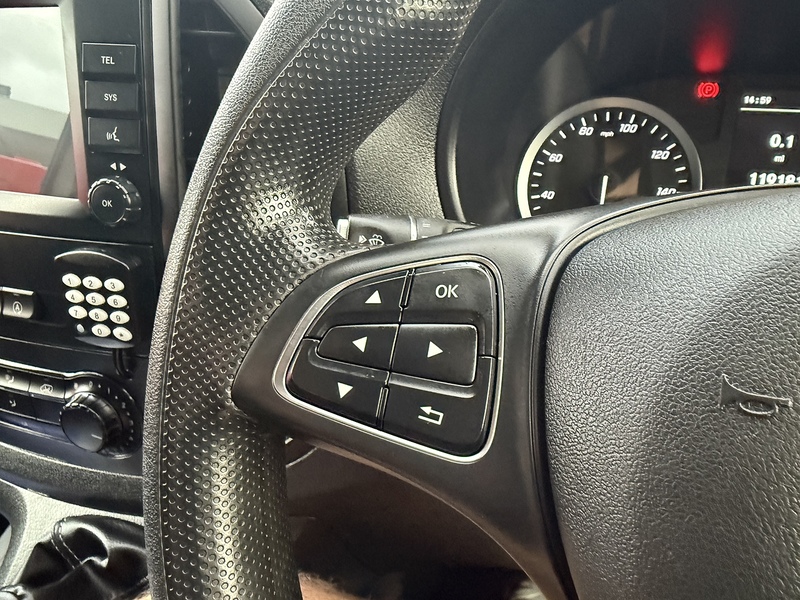 Mercedes-Benz 2.0 114 CDI Progressive Panel Van 5dr Diesel G-Tronic RWD L3 Euro 6 (s/s) (XLWB) (136 ps)