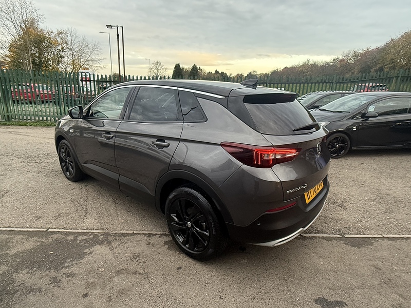 Vauxhall 1.2 Turbo SRi Nav SUV 5dr Petrol Manual Euro 6 (s/s) (130 ps)