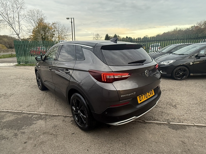 Vauxhall 1.2 Turbo SRi Nav SUV 5dr Petrol Manual Euro 6 (s/s) (130 ps)