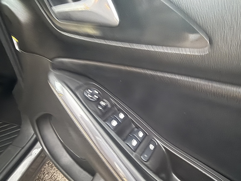 Vauxhall 1.2 Turbo SRi Nav SUV 5dr Petrol Manual Euro 6 (s/s) (130 ps)