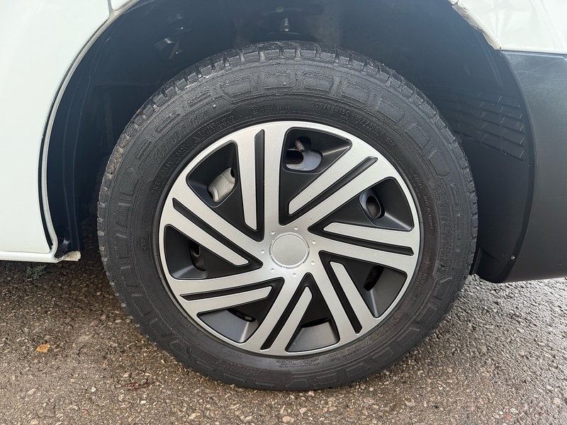 Renault 1.6 dCi 27 Business Panel Van 5dr Diesel Manual SWB Standard Roof Euro 6 (95 ps)