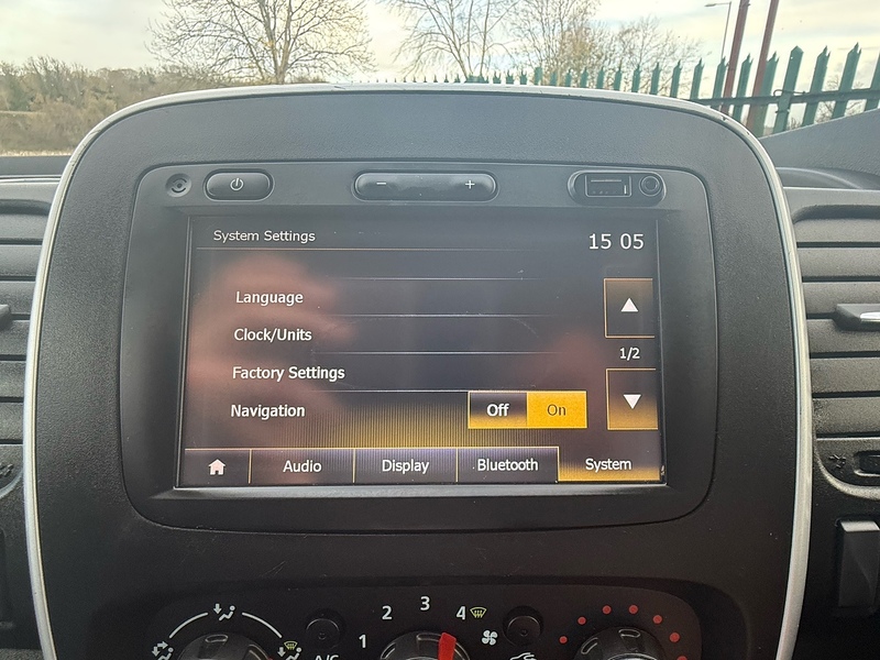 Renault 1.6 dCi 27 Business Panel Van 5dr Diesel Manual SWB Standard Roof Euro 6 (95 ps)