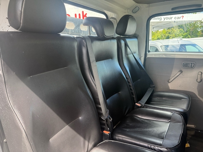 Nissan 3.0 dCi 35.13 Dropside Double Cab 4dr Diesel Manual L3 Euro 6 (130 ps)