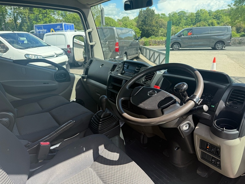 Nissan 3.0 dCi 35.13 Dropside Double Cab 4dr Diesel Manual L3 Euro 6 (130 ps)