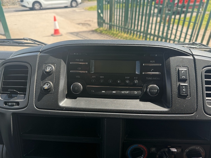 Nissan 3.0 dCi 35.13 Dropside Double Cab 4dr Diesel Manual L3 Euro 6 (130 ps)