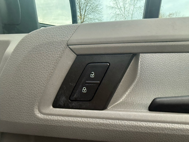 Volkswagen 2.0 TDI CR35 Startline Panel Van 5dr Diesel Manual FWD MWB High Roof Euro 6 (s/s) (102 ps)