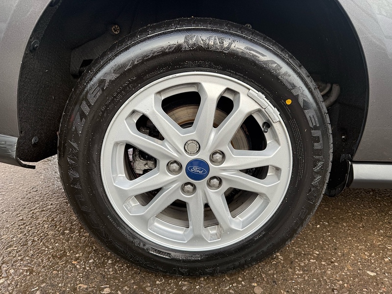 Ford 1.5 250 EcoBlue Limited Panel Van 5dr Diesel Manual L2 Euro 6 (s/s) (120 ps)