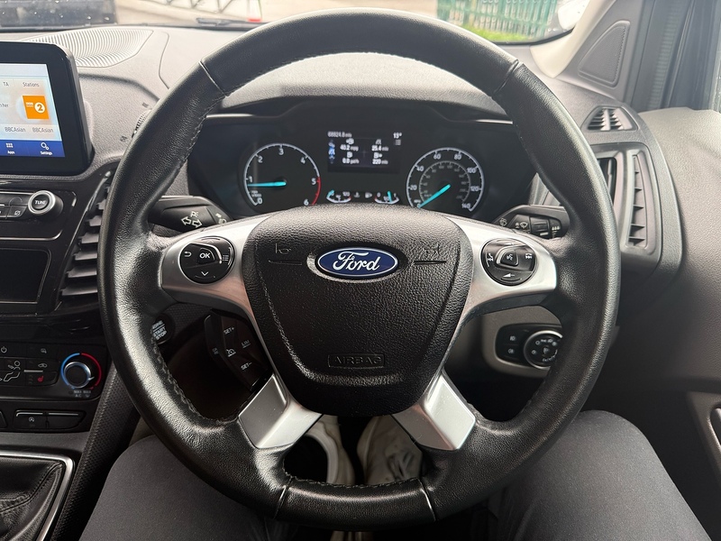 Ford 1.5 250 EcoBlue Limited Panel Van 5dr Diesel Manual L2 Euro 6 (s/s) (120 ps)