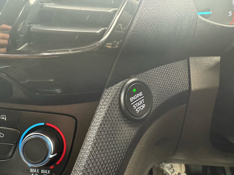 Ford 1.5 250 EcoBlue Limited Panel Van 5dr Diesel Manual L2 Euro 6 (s/s) (120 ps)