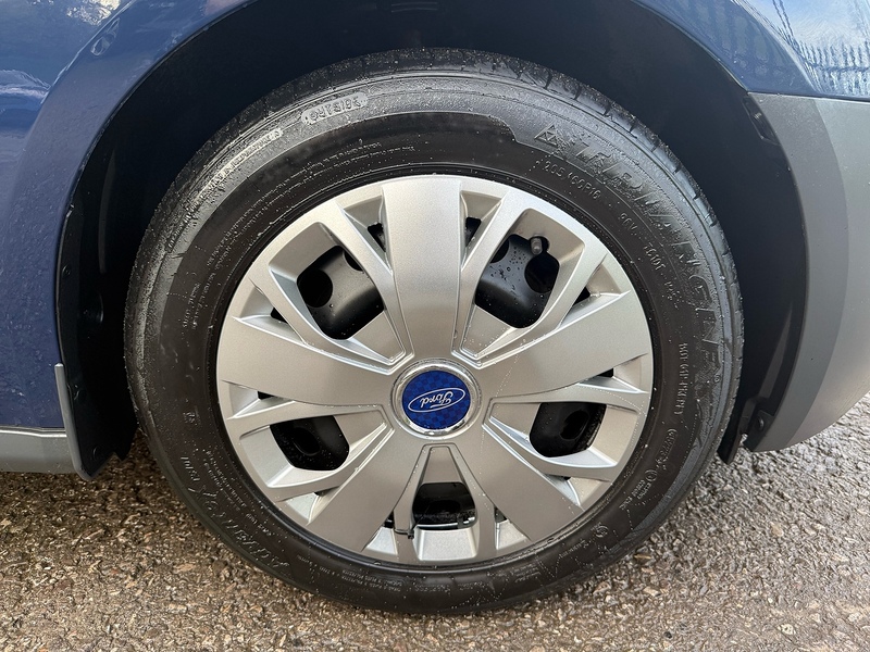 Ford TDCi 220 Panel Van 1.5 Manual Diesel