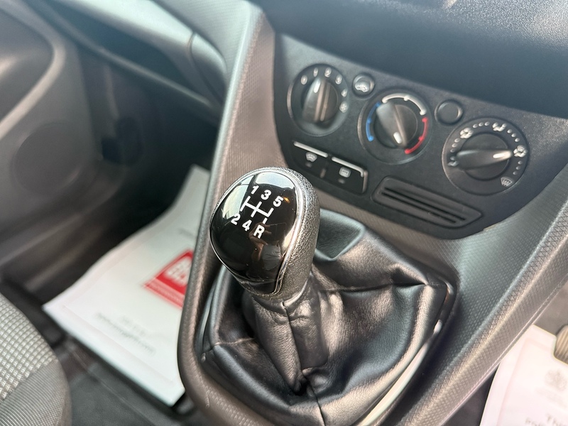 Ford TDCi 220 Panel Van 1.5 Manual Diesel