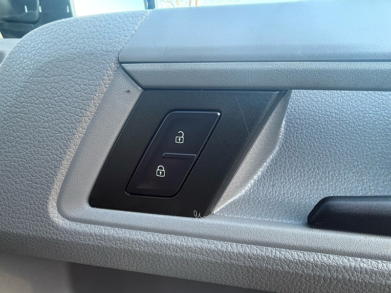 Volkswagen 2.0 TDI CR35 BlueMotion Tech Startline Panel Van 5dr Diesel Manual FWD MWB High Roof Euro 6 (s/s) (140 ps)