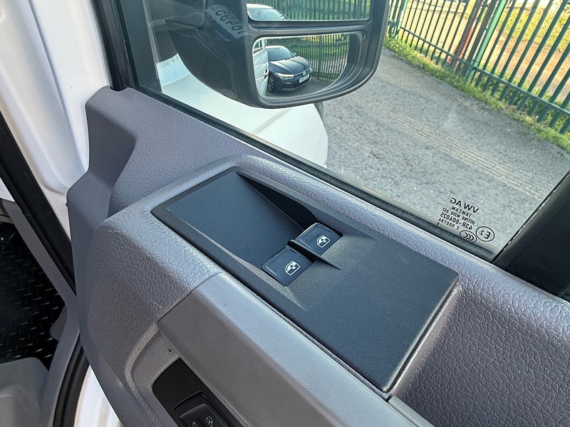 Volkswagen 2.0 TDI CR35 BlueMotion Tech Startline Panel Van 5dr Diesel Manual FWD MWB High Roof Euro 6 (s/s) (140 ps)