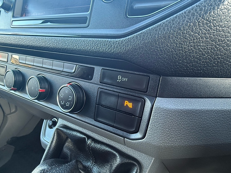 Volkswagen 2.0 TDI CR35 BlueMotion Tech Startline Panel Van 5dr Diesel Manual FWD MWB High Roof Euro 6 (s/s) (140 ps)