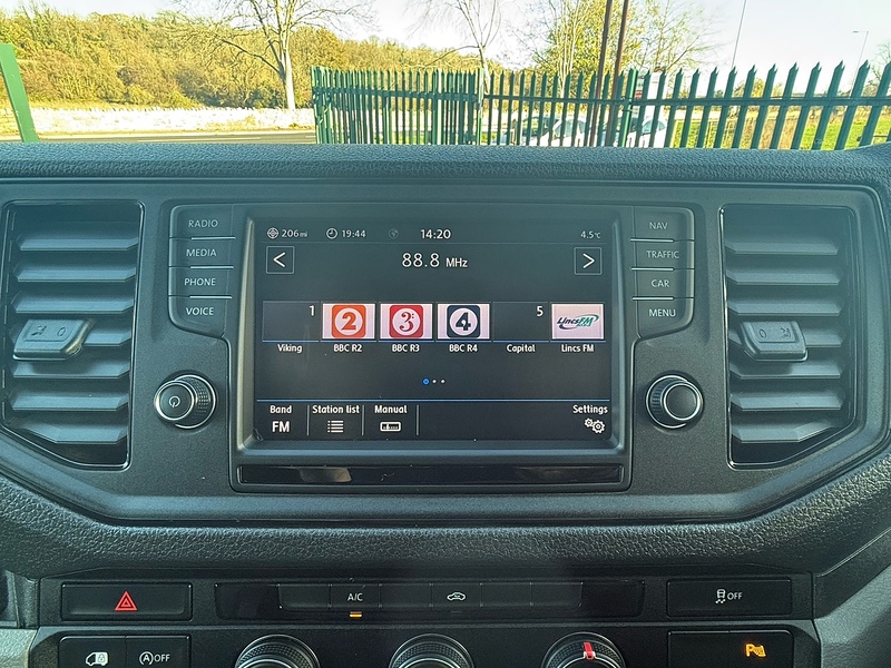 Volkswagen 2.0 TDI CR35 BlueMotion Tech Startline Panel Van 5dr Diesel Manual FWD MWB High Roof Euro 6 (s/s) (140 ps)