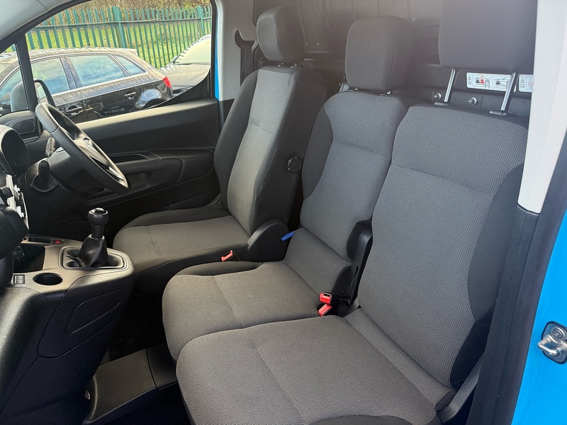 Vauxhall 1.5 Turbo D 2300 Edition Panel Van 4dr Diesel Manual L2 H1 Euro 6 (s/s) (100 ps)