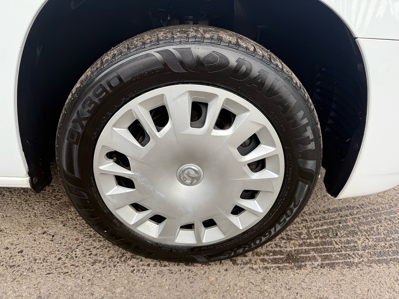 Vauxhall 1.5 Turbo D 2300 Pro Panel Van 6dr Diesel Manual L2 H1 Euro 6 (s/s) (100 ps)