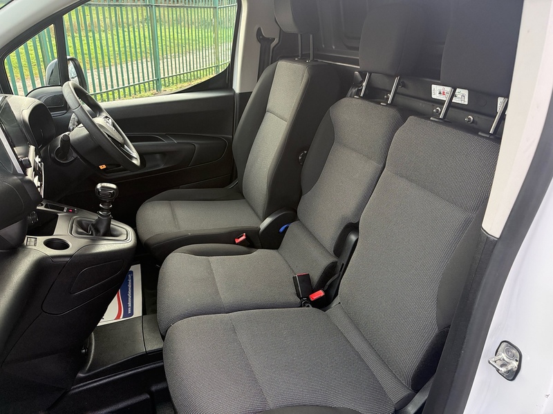 Vauxhall 1.5 Turbo D 2300 Pro Panel Van 6dr Diesel Manual L2 H1 Euro 6 (s/s) (100 ps)