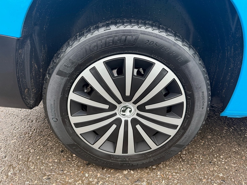 Vauxhall 1.5 Turbo D 2300 Edition Panel Van 6dr Diesel Manual L2 H1 Euro 6 (s/s) (100 ps)