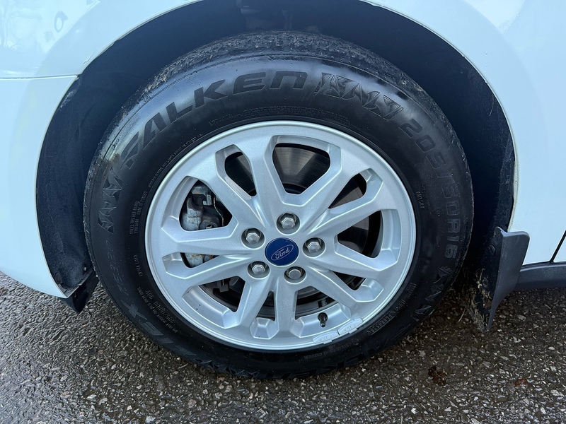 Ford 1.5 250 EcoBlue Limited Panel Van 5dr Diesel Manual L2 Euro 6 (s/s) (100 ps)