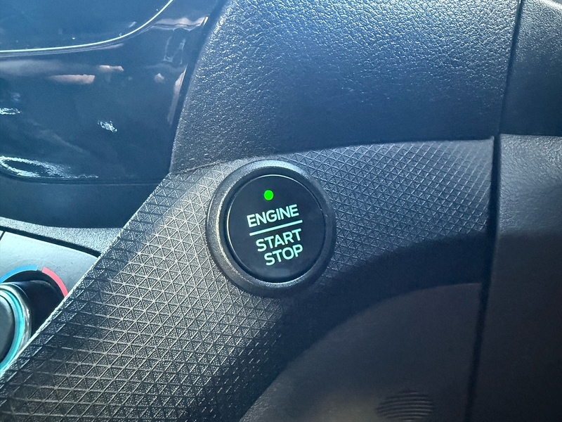 Ford 1.5 250 EcoBlue Limited Panel Van 5dr Diesel Manual L2 Euro 6 (s/s) (100 ps)