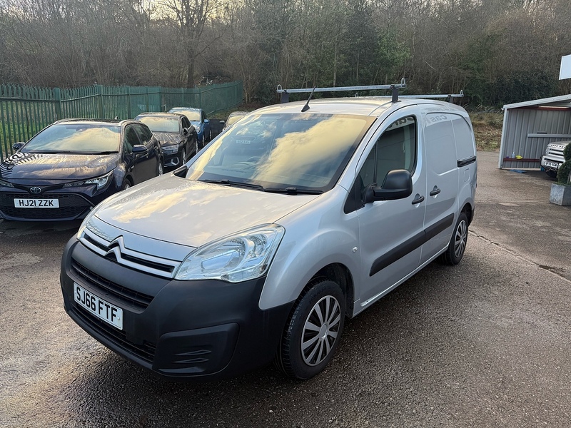 Citroen No Standard Specification or Optional Extras.