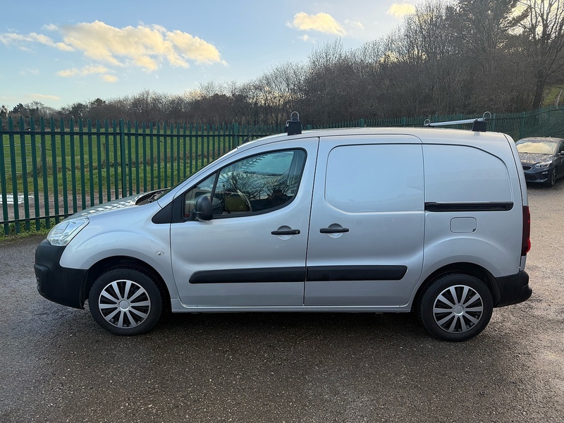 Citroen No Standard Specification or Optional Extras.