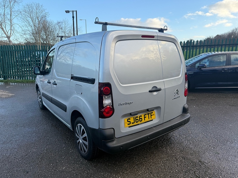 Citroen No Standard Specification or Optional Extras.