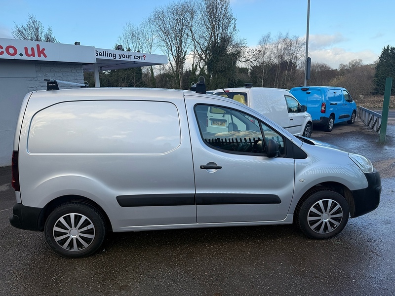 Citroen No Standard Specification or Optional Extras.