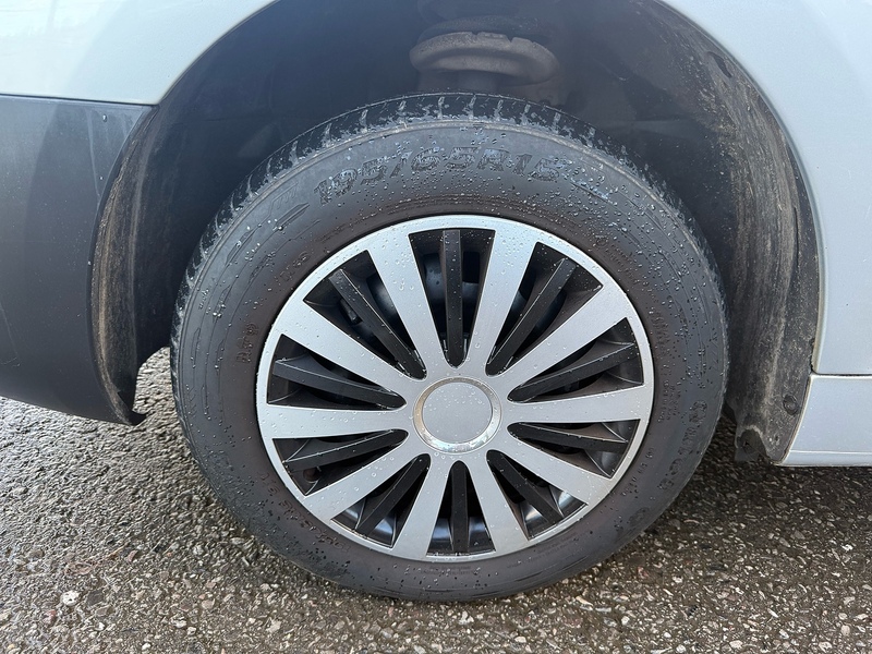 Citroen No Standard Specification or Optional Extras.